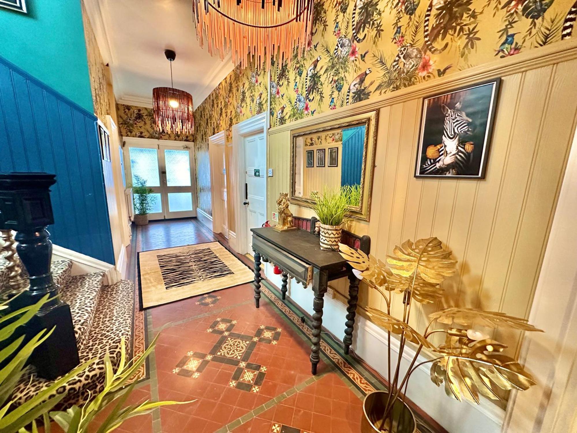 Lemur Lodge - Boutique Apartments - Short Stroll To The Beach Bournemouth Zewnętrze zdjęcie